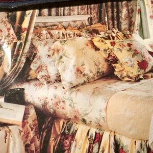 Ralph Lauren "Kathleen" Floral Yellow Bedroom Sheet set